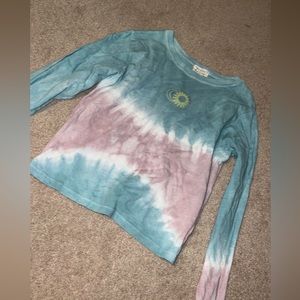 Tye dye long sleeve crop top